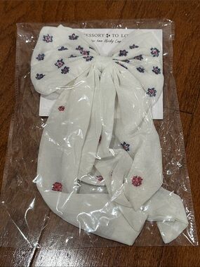 Accessory to Love White patriotic sheer white Hair bow